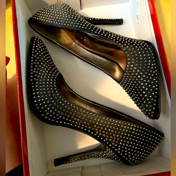 Maripe Shoes - Black pointy toe Maripe heels